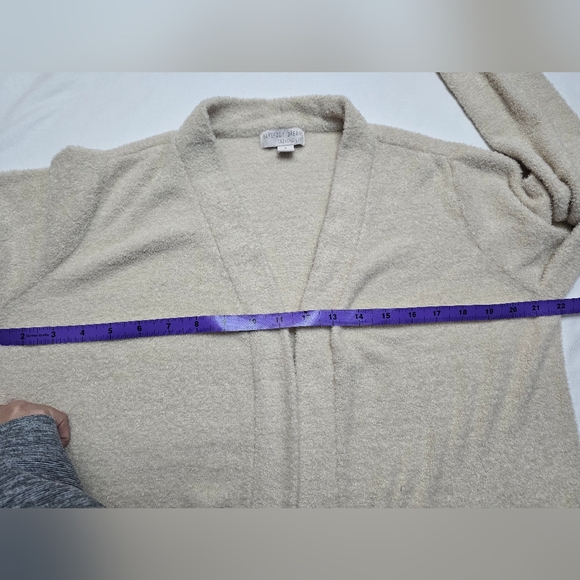 Barefoot Dreams Cozy Chic Lite Cardigan Bisque Size Medium - Picture 8 of 12
